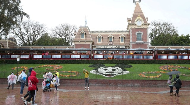 A general view of the entrance of Disneyland theme park in Anaheim, California. (Photo: Reuters)