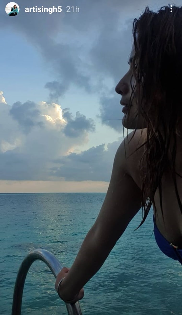 arrti singh maldives photos