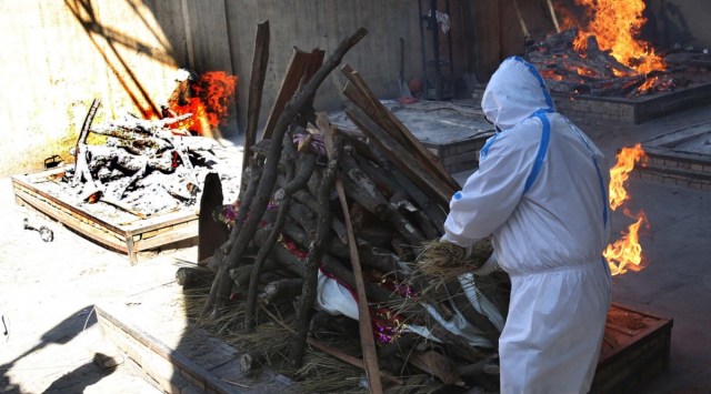 gujarat muslim community, gujarat firewood, gujarat covid deaths, gujarat news, indian express