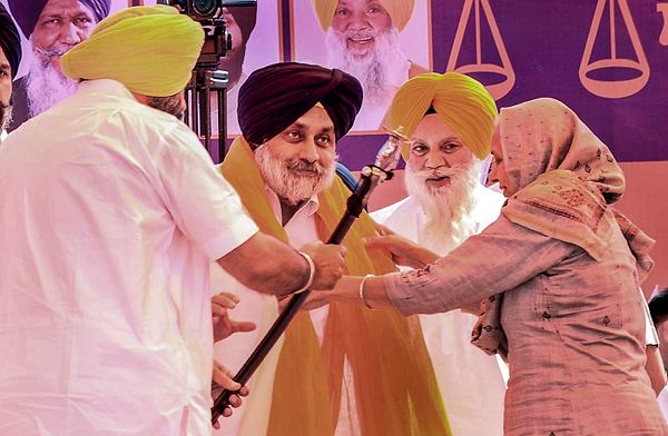 Punjab: After recovering from Covid-19, Sukhbir resumes rallies with no mask