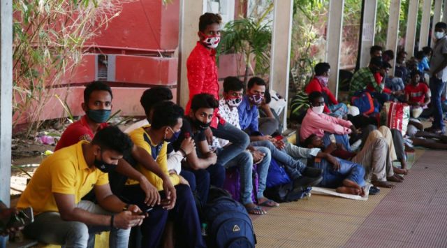 With more than 10,000 cases being reported on a daily basis, the state government had recently announced fresh restrictions to curb the spread of the virus. A night curfew announced by the government has been in force since April 20. (Express Photo)