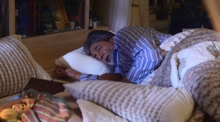 amitabh sleeping photo on Goodbye sets