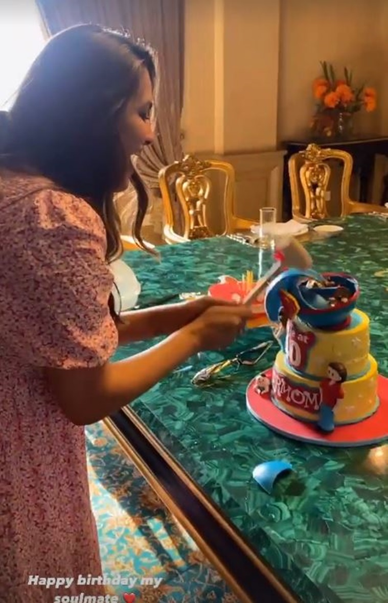 Anita Hassanandani Celebrates 40th Birthday With 3 Tier Smash Cake As