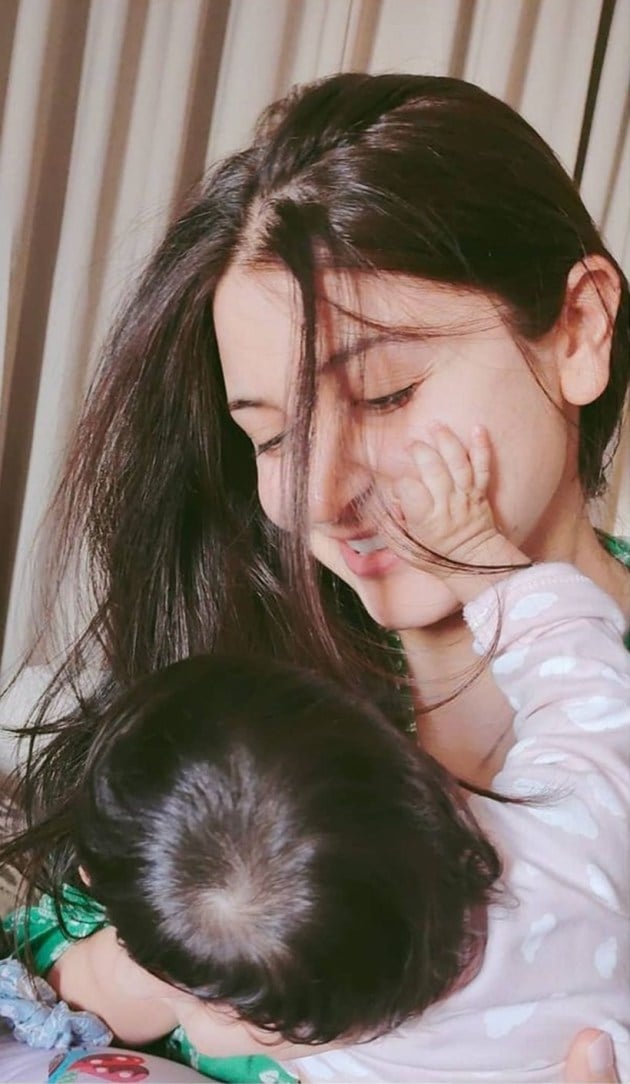 anushka virat daughter vamika photos