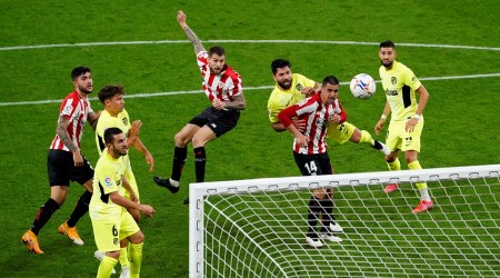 Athletic Bilbao's Inigo Martinez scores their second goal (Source: Reuters)