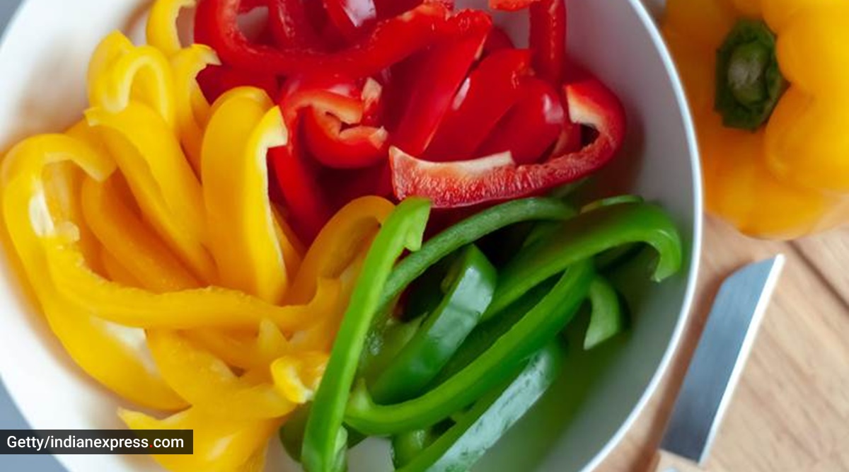 bell peppers, types of bell peppers, salad, are bell peppers good for you, ria ankola, food therapy, salads , how to make salads, bloating foods,