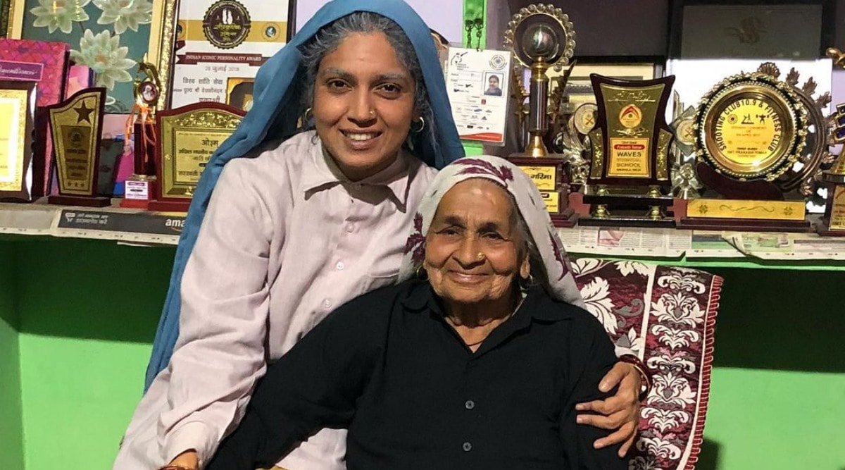 Akshay Kumar, Bhumi Pednekar and Taapsee Pannu pay heartfelt tributes to &#39;shooter  dadi&#39; Chandro Tomar | Entertainment News,The Indian Express