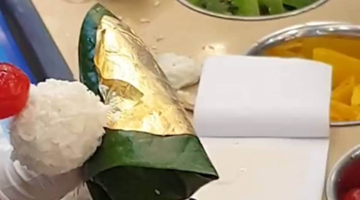 gold paan