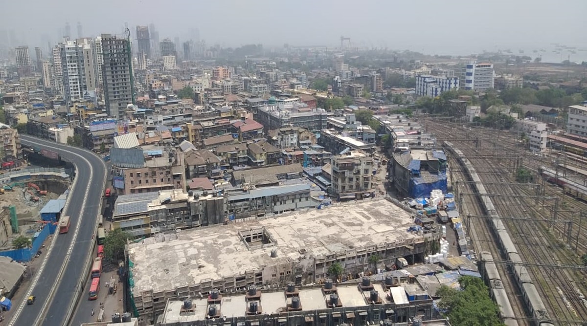 Streets in Mumbai deserted on the first day of the weekend lockdown. (Express photo by Ganesh Shirsekar)