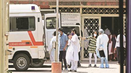 ambulance, Covid-19 India Second Wave, Delhi coronavirus cases, Delhi covid-19 cases, india news, indian express