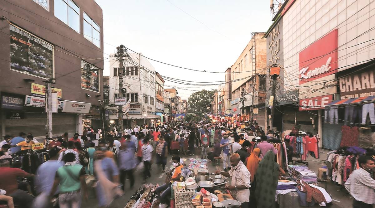 Delhi: 1 weekly market allowed in a zone, 2 buyers per stall | Delhi ...