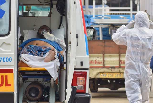 According to an official of Swasthya Bhawan in Kolkata, there is no shortage of oxygen supply in state. (Express photo by Shashi Ghosh)