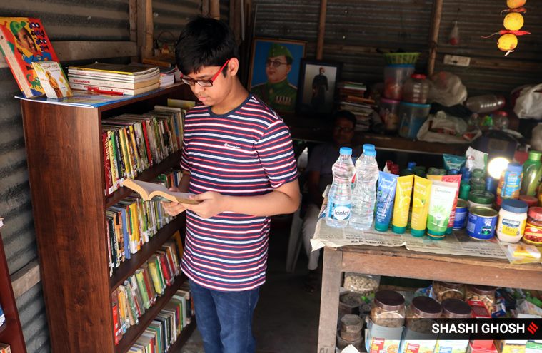 patuli street library, free street library, kolkata couple turns fridge into library, fridge library kolkata, kolkata street library, kolkata news, viral news, indian express