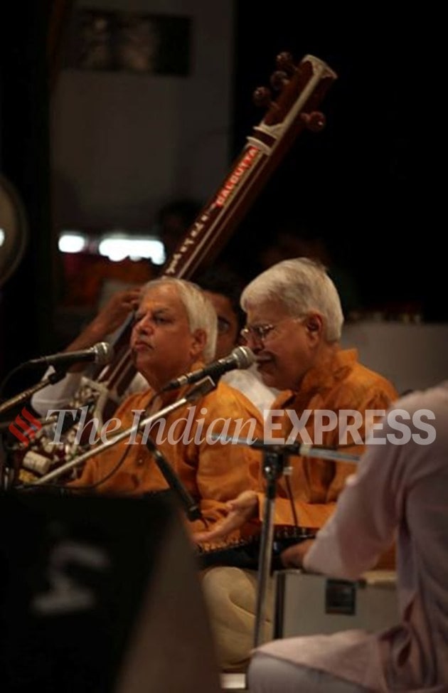 pandit rajan mishra, pandemic news, pandit rajan mishra sajan mishra news, pandit rajan mishra passes away, rajan mishra dead, vocalist rajan mishra, indianexpress.com, indianexpress,