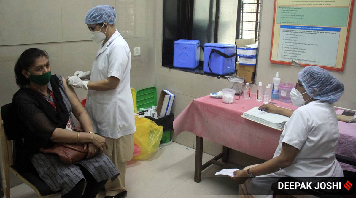 Covid-19 vaccination drive in Thane (Express Photo: Deepak Joshi)
