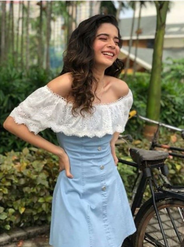 Mithila Palkar little things, Mithila Palkar news, Mithila Palkar photos, Mithila Palkar netflix, Mithila Palkar fashion photos