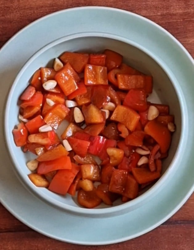 Mahummara, what is Mahummara, recipe for Mahummara, easy Mahummara recipe, lebanese food recipe, easy lebanese dips, easy syrian food