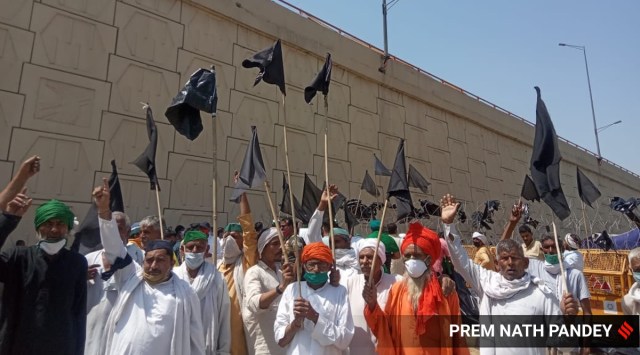 Kisaan Morcha Sanghan celebrating black day at Ghazipur border (Express photo/Prem Nath Pandey) 