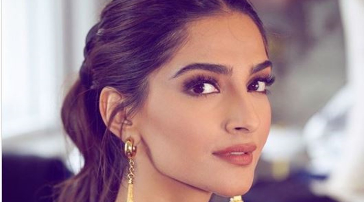 How do you get ready for your video calls? (Photo: Sonam Kapoor/ Instagram)