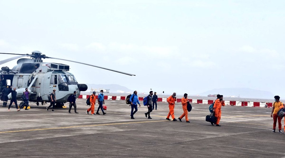 Indian Navy and Coast Guard rescue personnel from GAL Constructor, which ran aground off Mumbai (Twitter/@indiannavy)