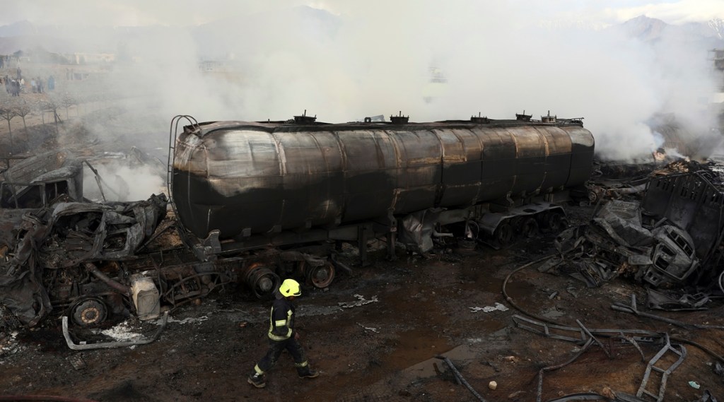Fuel tankers catch fire, at least 10 hurt in Afghan capital World