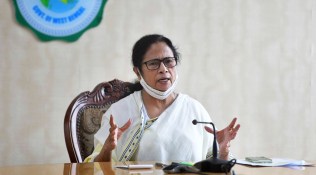 Centre’s claim of inoculating all adults by year end a hoax: Mamata