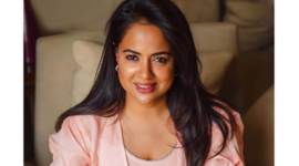 Sameera Reddy, Sameera Reddy fitness, Sameera Reddy weight loss, Sameera Reddy pandemic fitness, Sameera Reddy fitness motivation, Sameera Reddy Friday fitness, Sameera Reddy news, indian express news