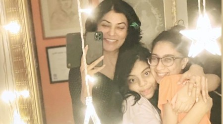 Sushmita Sen poses 'universe', daughters Renee, Alisah, 12 photos together