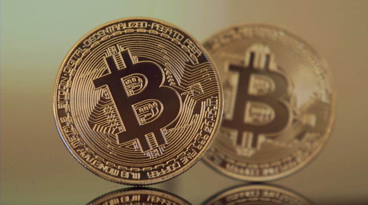 Bitcoin plunge wipes $500 billion from value in crypto rout | Business News  - The Indian Express