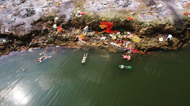 Corpses in Ganga: Buxar locals more worried about water contamination than  where bodies came from | India News,The Indian Express