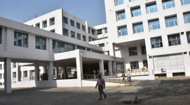 The hospital will have 100 beds and will provide "Level 1 medical care to mild/symptomatic patients".