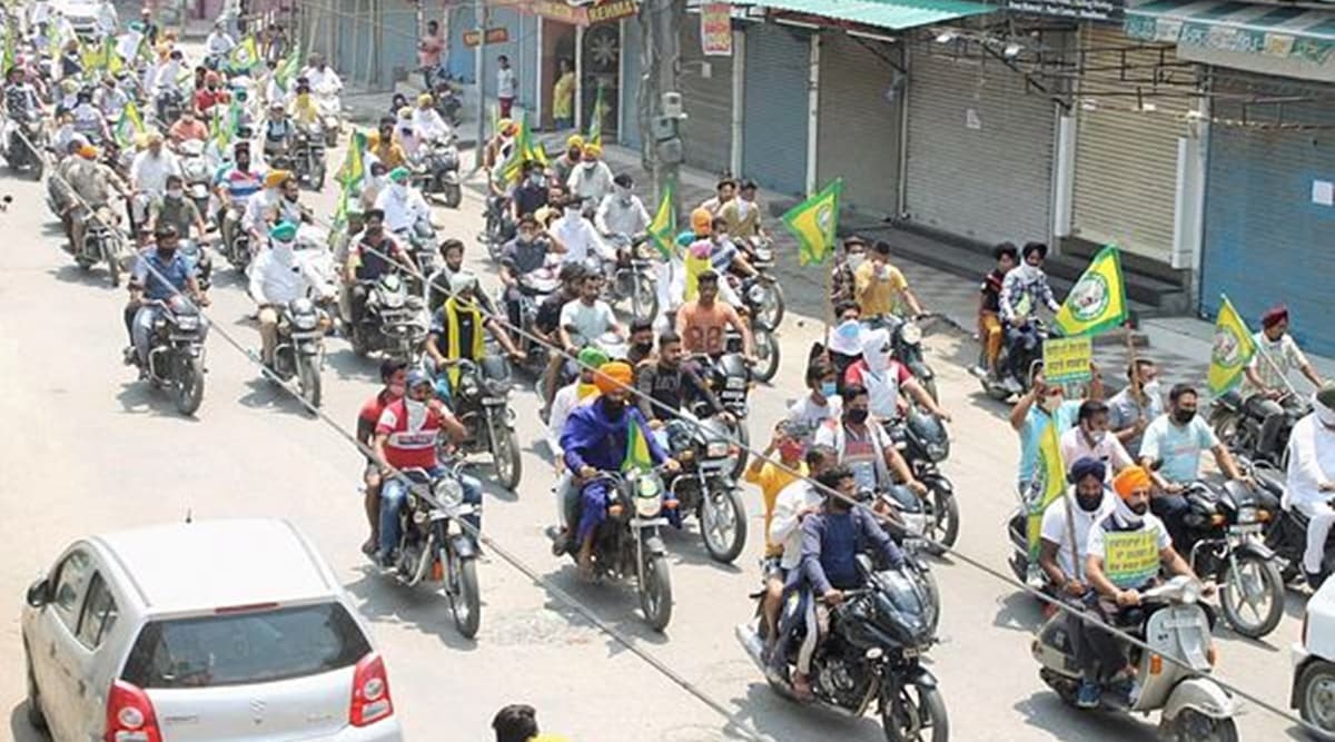 Farmers defy weekend curfew, stage protests across Punjab