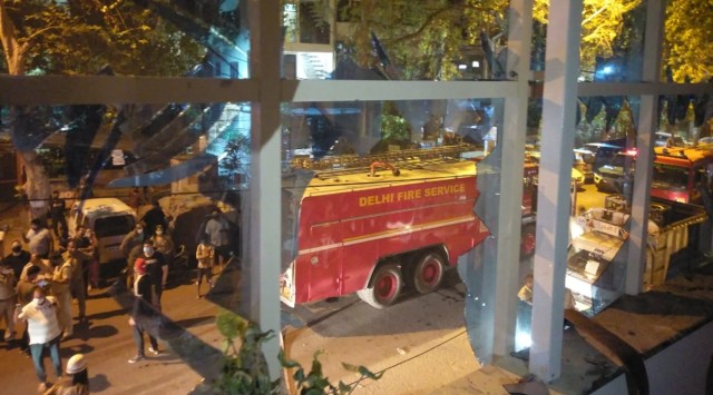 delhi nursing home fire, fire in U K Nursing home, delhi covid hospital fire, delhi covid hospitals, delhi news, indian express