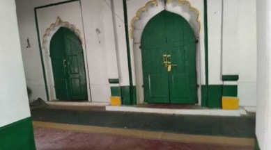 Barabanki mosque demolition, sunni waqf board, Barabanki mosque demolition FIR, Gareeb Nawaz Masjid demolition, Uttar Pradesh news, indian express