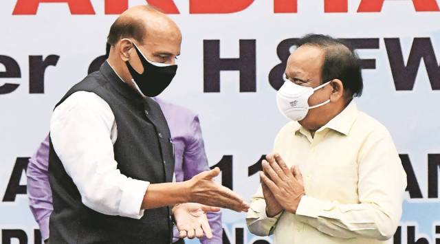 Health Minister Harsh Vardhan and Defence Minister Rajnath Singh at the launch of the 
2-DG Covid therapy drug, manufactured by DRDO, in New Delhi on Monday. (ANI)