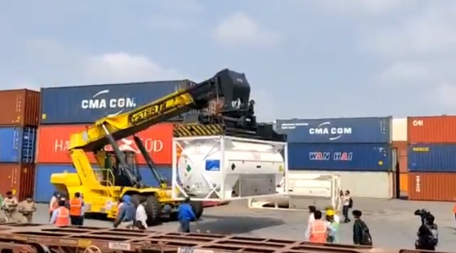 The Oxygen Express reached the city at 9.30 am carrying six containers, with 20 tonnes of oxygen each.