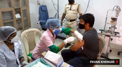 covid vaccination, covid vaccination dos and don'ts, covid vaccine what to do, how to register for covid vaccine, what to wear to vaccination center, covid vaccination protocol, indianexpress.com, indianexpress