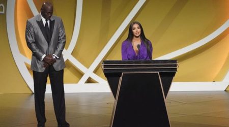kobe bryant, kobe bryant hall of fame, vanessa bryant, vanessa bryant hall of fame speech, Naismith Memorial Basketball Hall of Fame, michael jordan bryant hall of fame