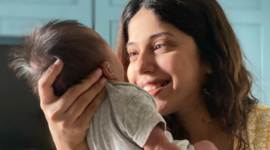 Addite Malik, Addite Malik son, Addite Malik new mother, Addite Malik motherhood, Addite Malik breastfeed vs formula feed, Addite Malik on formula feed, Addite Malik news, Addite Malik motherhood experience, indian express news