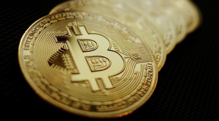 bitcoin, bitcoin value, bitcoin vs dollar