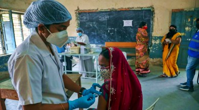 Covid-19, Covid vaccination drive mumbai, Mumbai covid-19, Mumbai vaccination drive for women, Mumbai, Mumbai news, Indian express, Indian express news, Mumbai latest news
