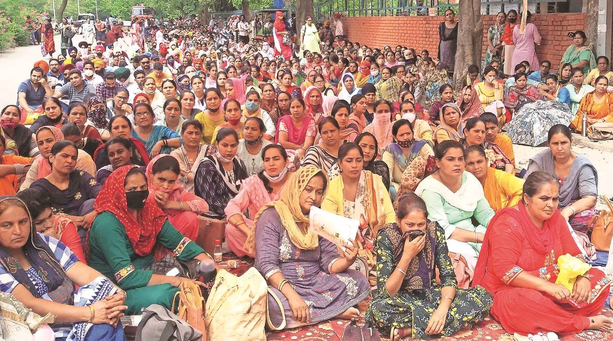 Punjab: Vijay Inder Singla assures agreeing to demands of protesting teachers - PTC News