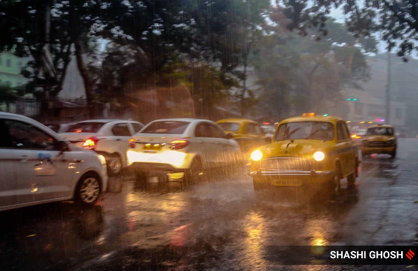 Kolkata Cab Driver Safely Drops Drunk Teen