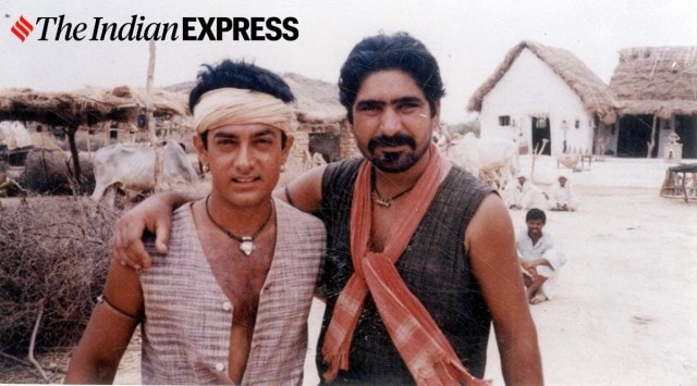 lagaan cast stills behind the scenes aamir khan yashpal sharma