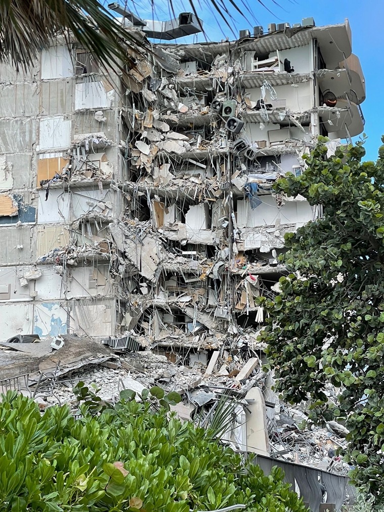 Death toll in Miami building collapse rises to four; nearly 160 still