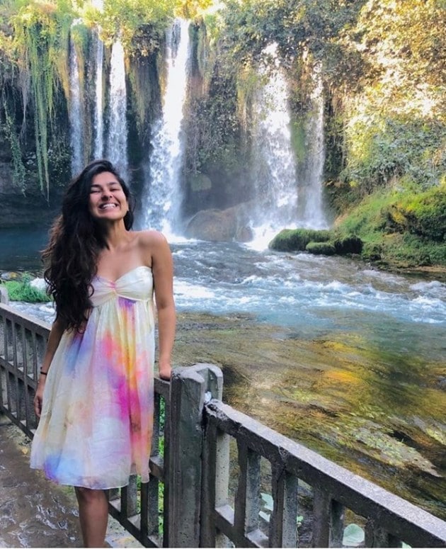 Nidhi Bhanushali travel