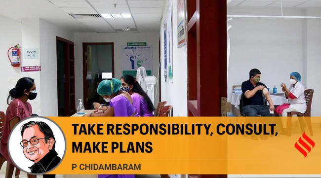 Beneficiaries are vaccinated against Covid-19 in Vashi. (Express Photo: Amit Chakravarty)