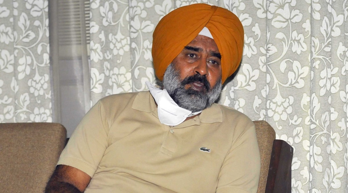 Pargat Singh meets teachers