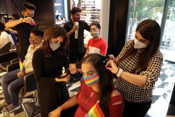 Beauty salon offers styling and makeovers for members of transgender community | Pune news Beauty salon offers styling and makeovers for members of transgender community | Pune news