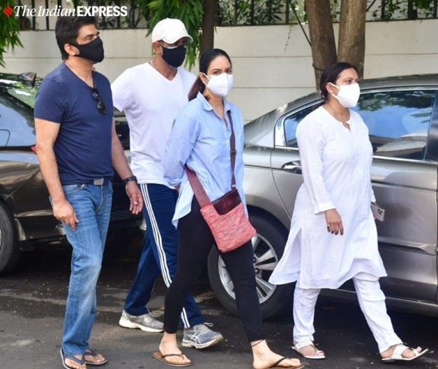Samir Soni, Rohit Roy, and his wife Manasi Joshi Roy